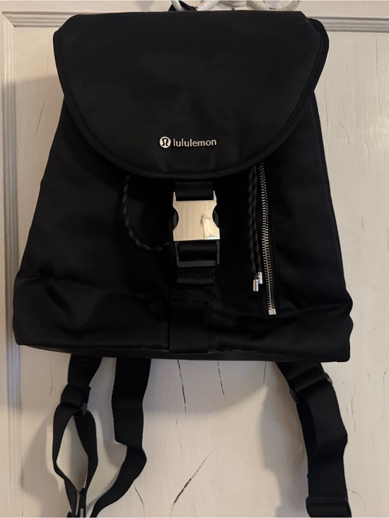 lululemon athletica Handbags - Lululemon Black Women’s Backpack - Sleek Everyday Carry